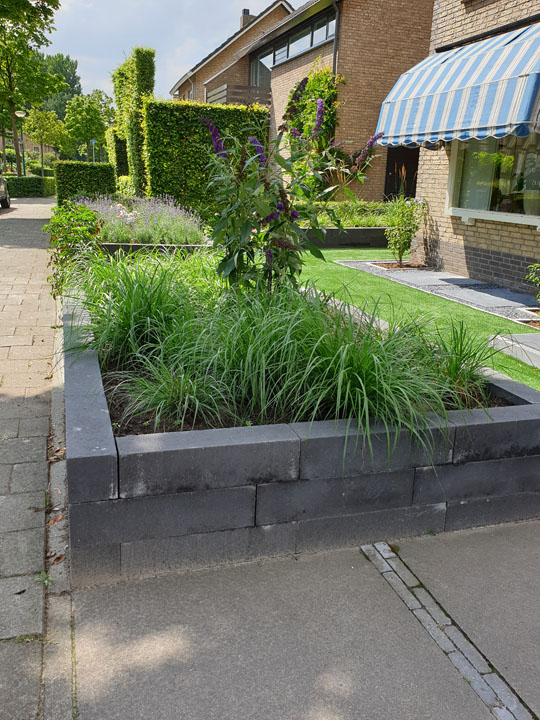 Moderne & strakke tuinen — gerealiseerd tuinontwerp van Baronie Tuinontwerpen in Breda en De Baronie — foto 3